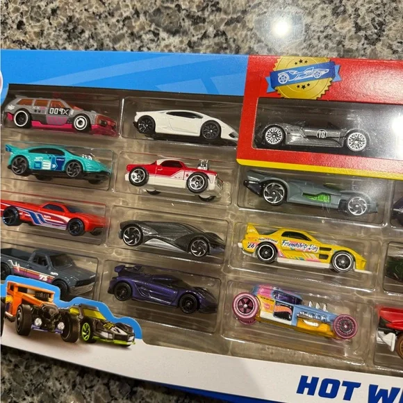 NEW HOT WHEELS Pack Bundle 20 Gift Pack 1:64 Scale Toy Vehicles Toy Car Vehicle - Picture 3 of 5